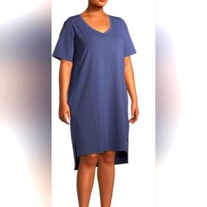 Terra & Sky Navy V-Neck Short Sleeve Top